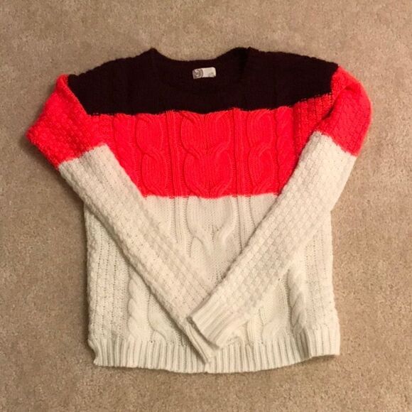 SO BRAND WOMEN’S SIZE XS SWEATER! - Picture 3 of 11